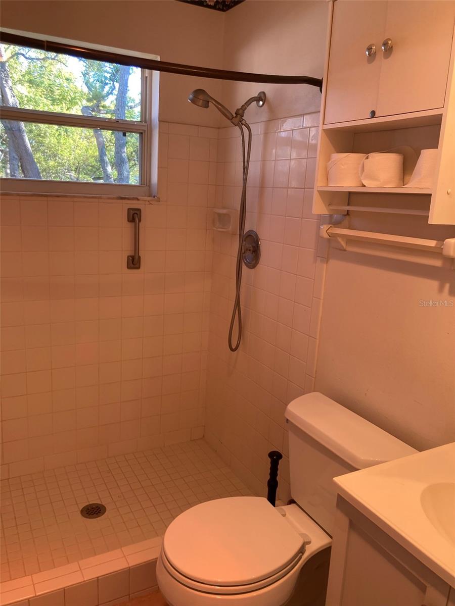 Image 20 of 69 For 5725 80th Street N 315