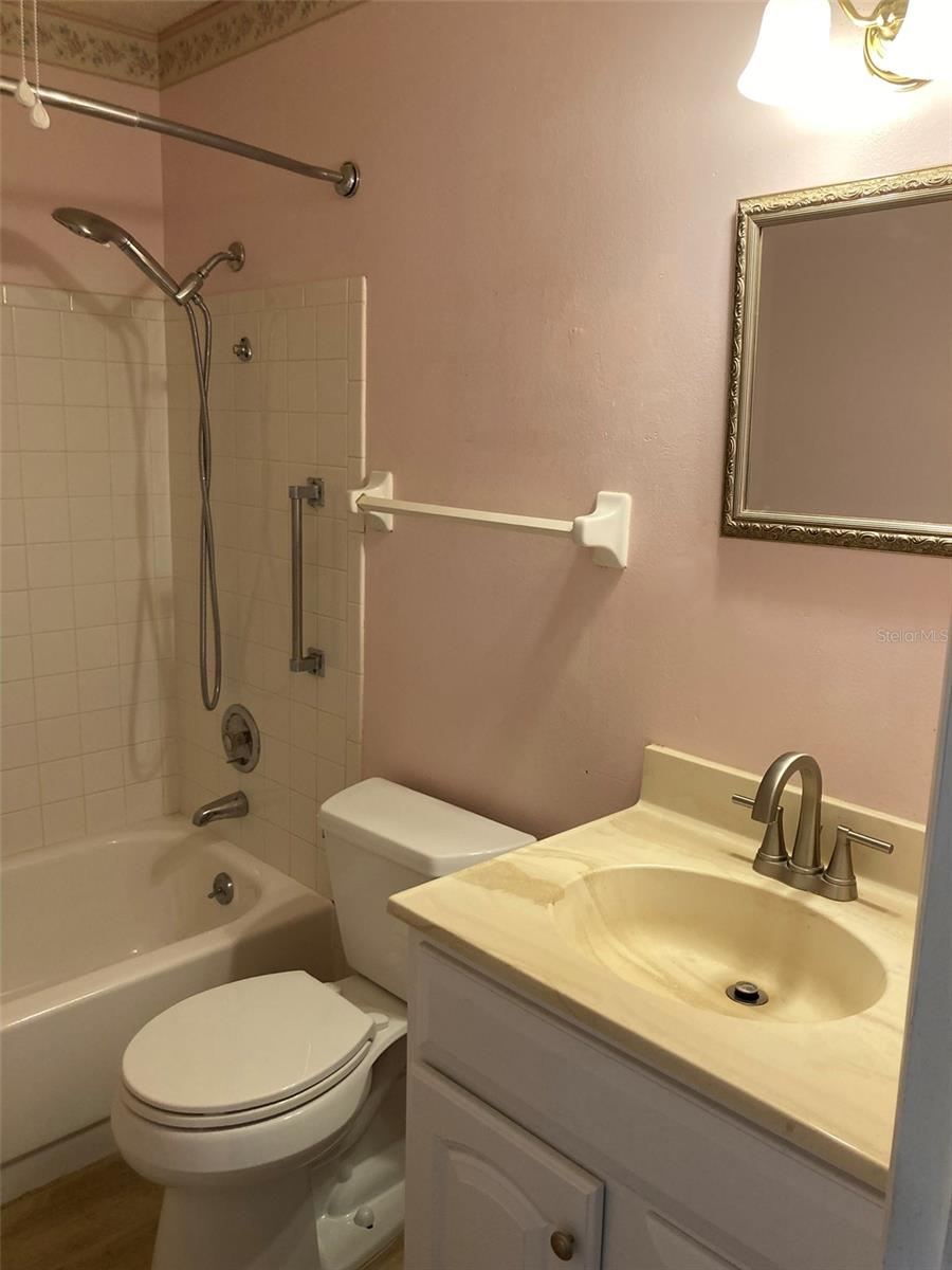 Image 31 of 69 For 5725 80th Street N 315