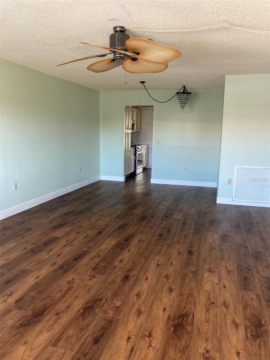 Image 40 of 69 For 5725 80th Street N 315