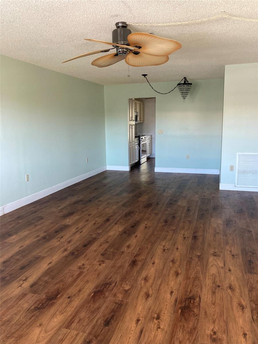 Image 41 of 69 For 5725 80th Street N 315