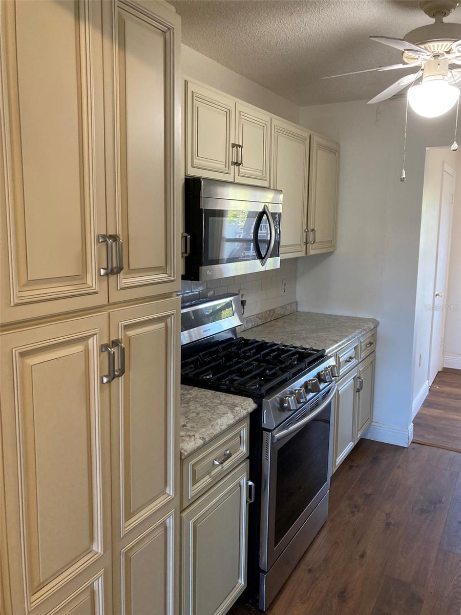 Image 8 of 69 For 5725 80th Street N 315