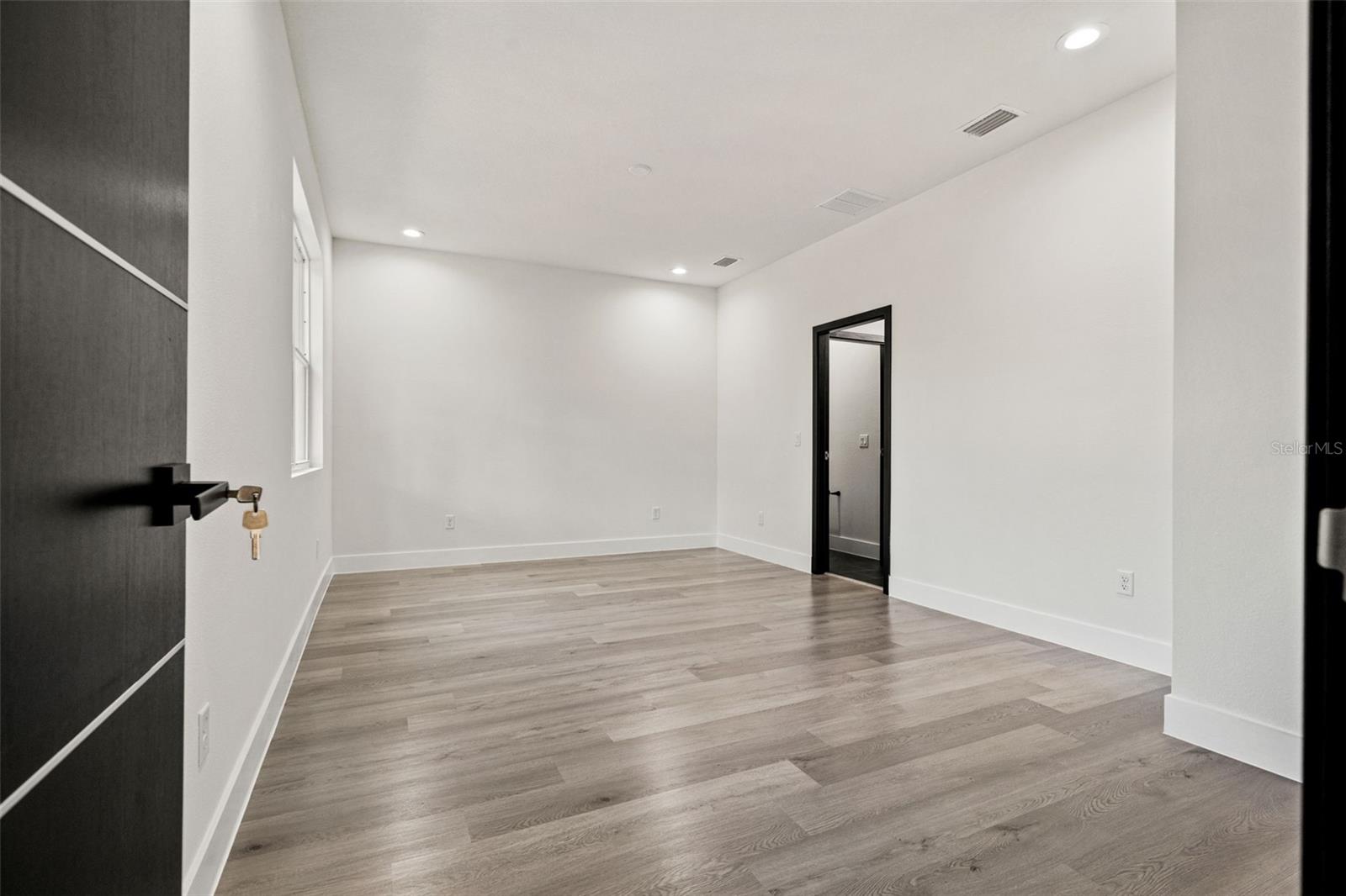 Image 36 of 52 For 7784 Galena Avenue