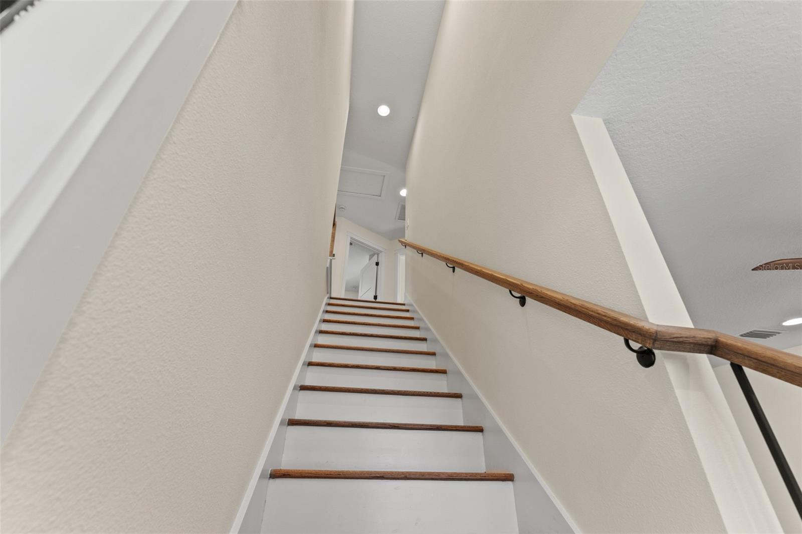 Image 16 of 36 For 2303 Jefferson Street