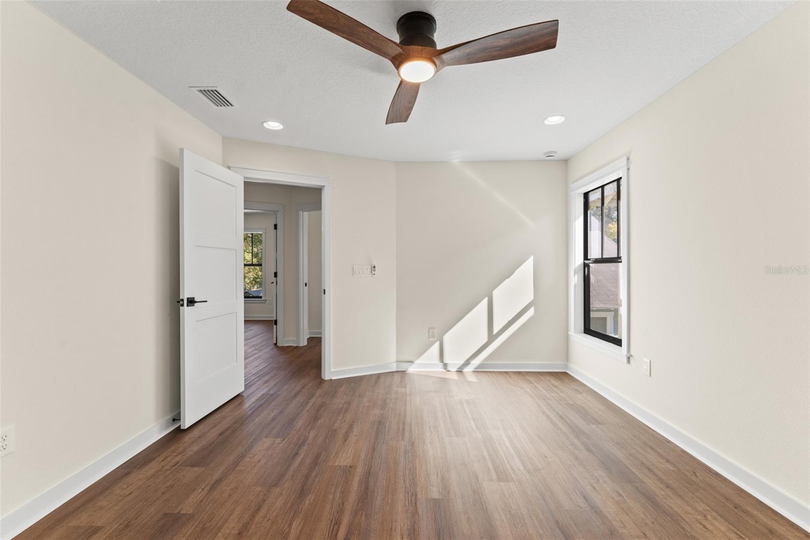 Image 21 of 36 For 2303 Jefferson Street