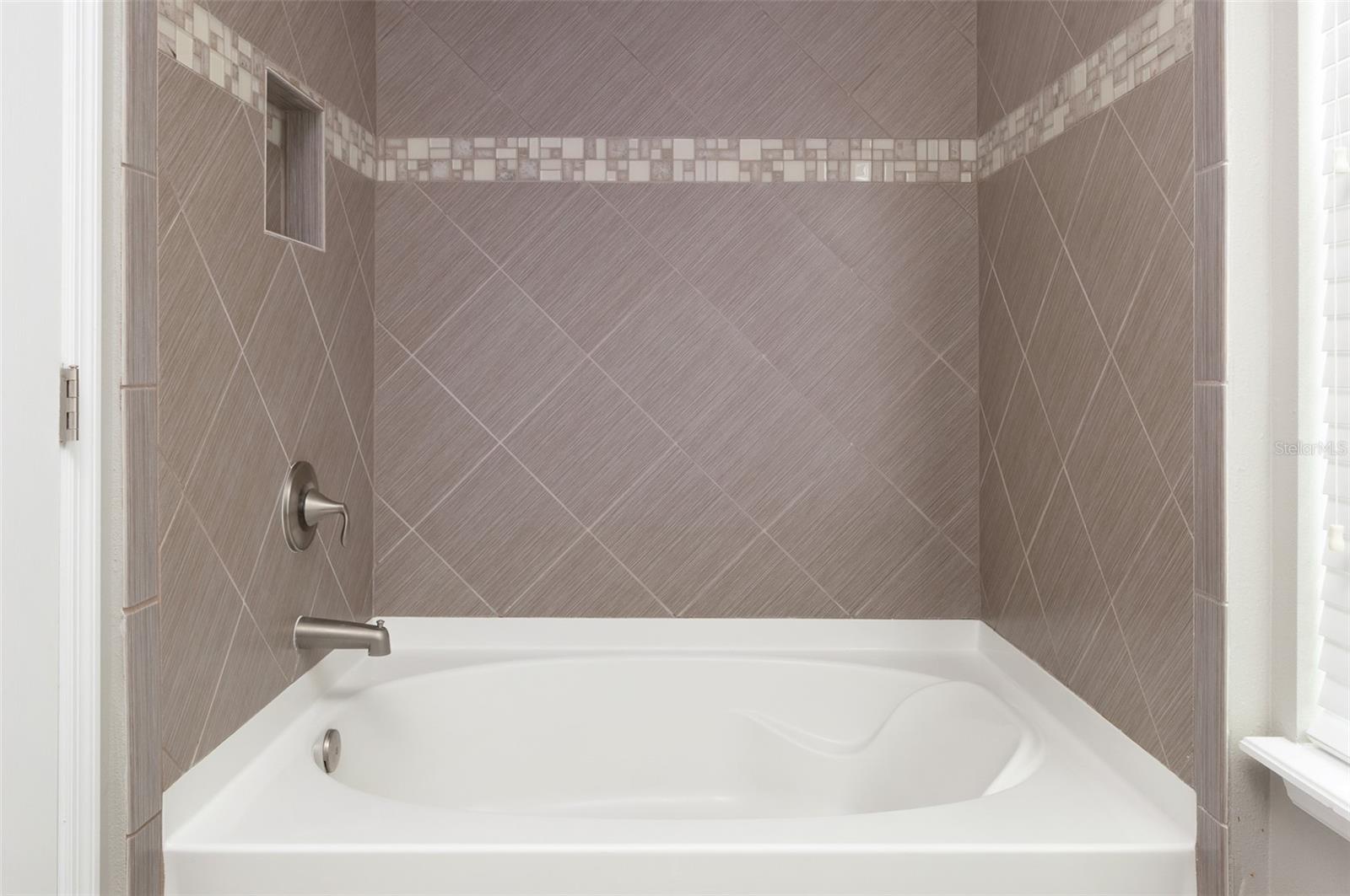 Image 18 of 44 For 7001 Interbay Boulevard 337