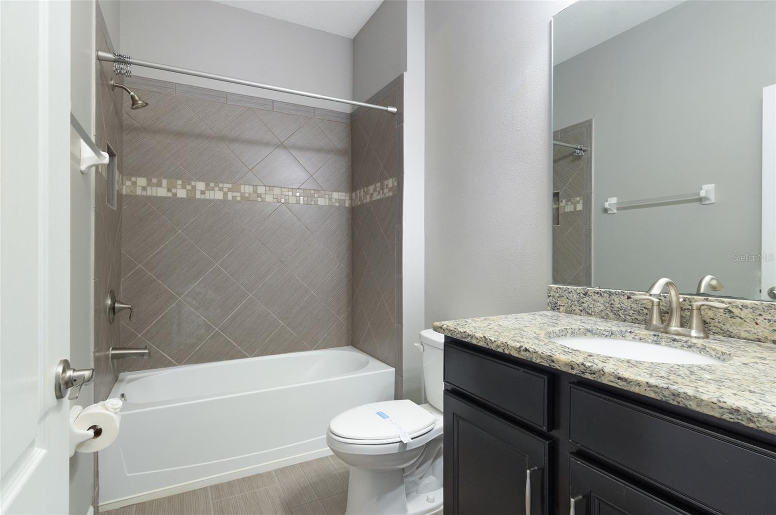 Image 23 of 44 For 7001 Interbay Boulevard 337