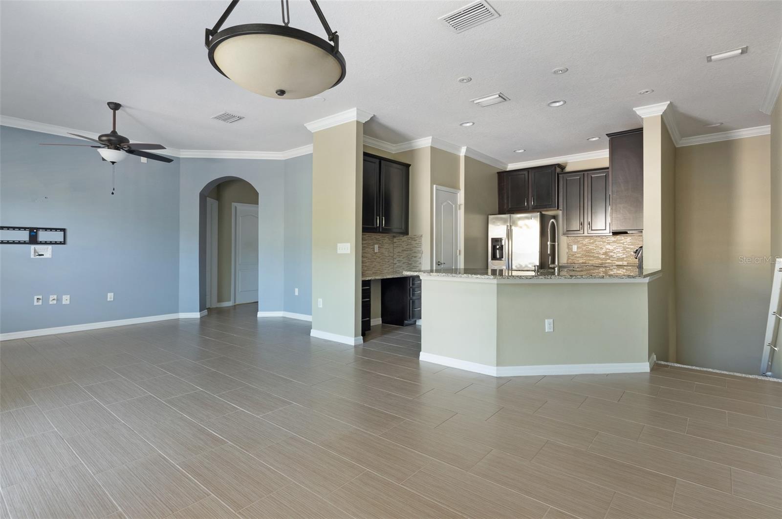 Image 5 of 44 For 7001 Interbay Boulevard 337