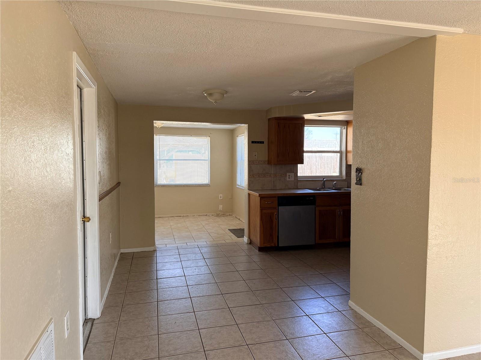 Image 4 of 21 For 7303 Deerfield Drive