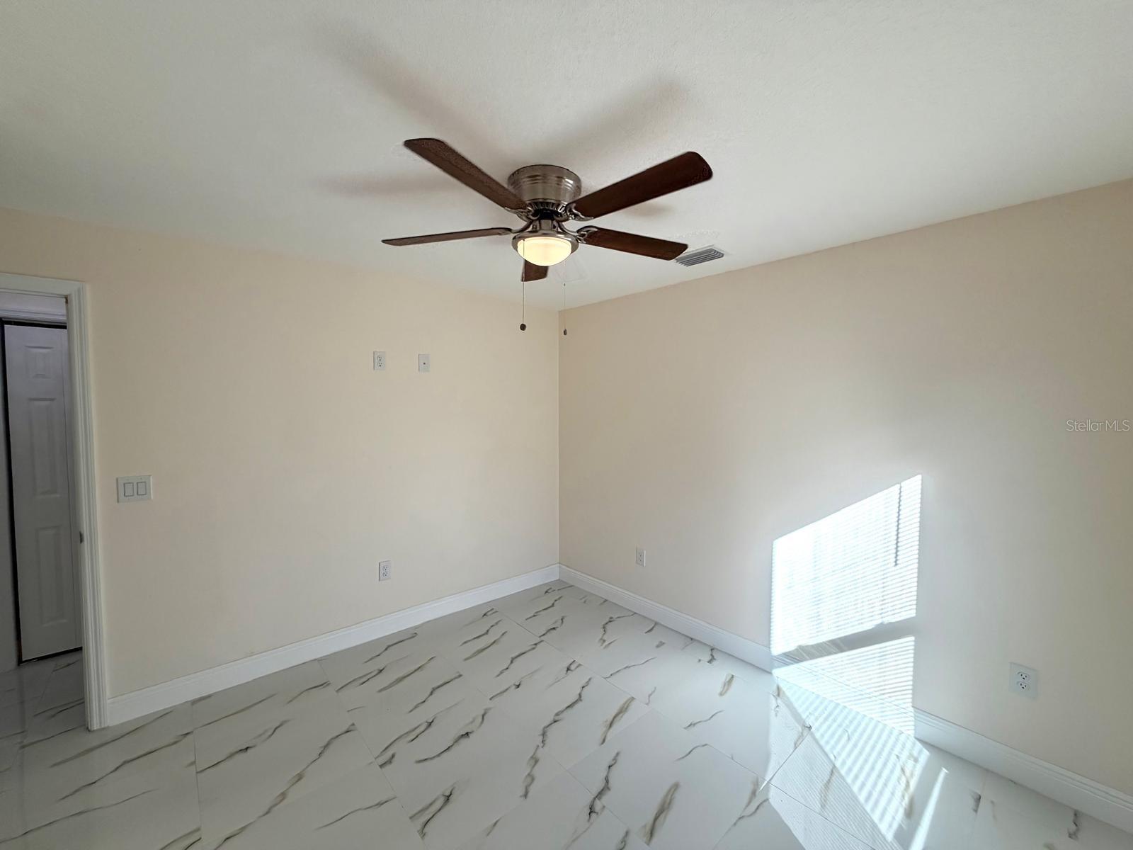 Image 15 of 68 For 15547 Charmwood Drive