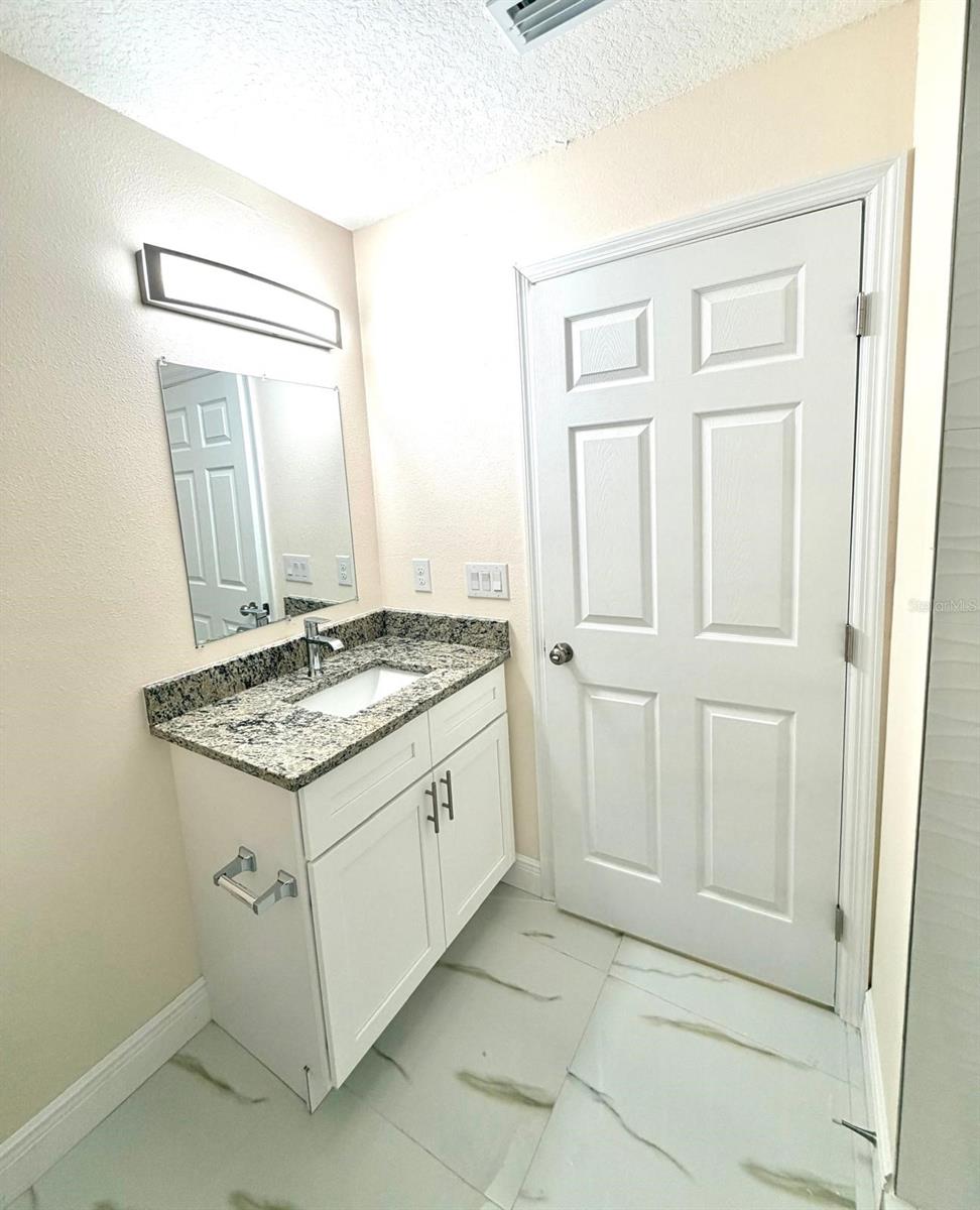 Image 28 of 68 For 15547 Charmwood Drive