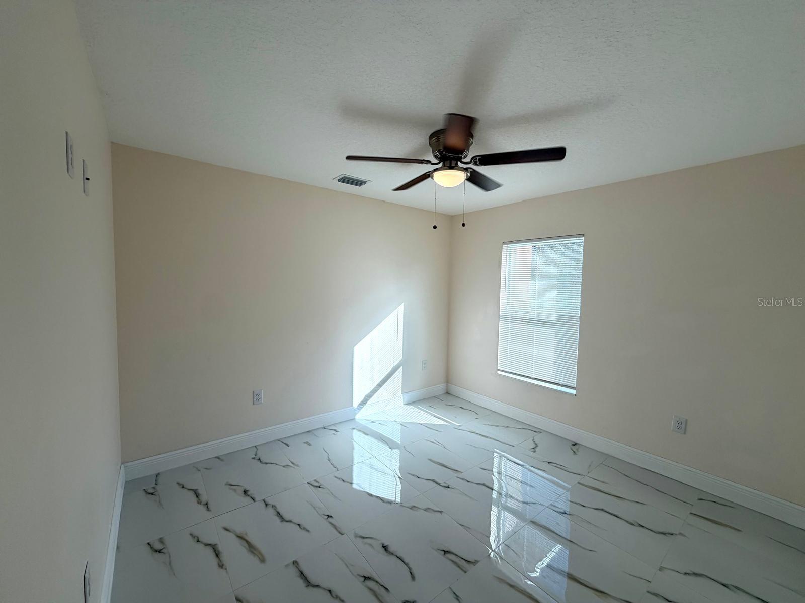 Image 31 of 68 For 15547 Charmwood Drive