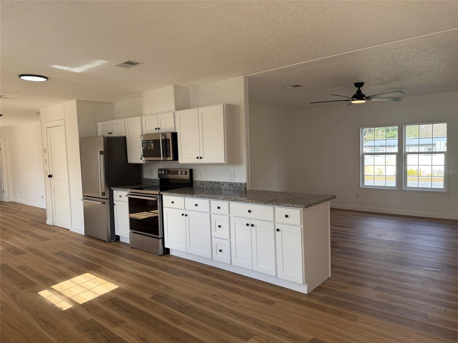 Image 10 of 22 For 28834 Hubbard Street