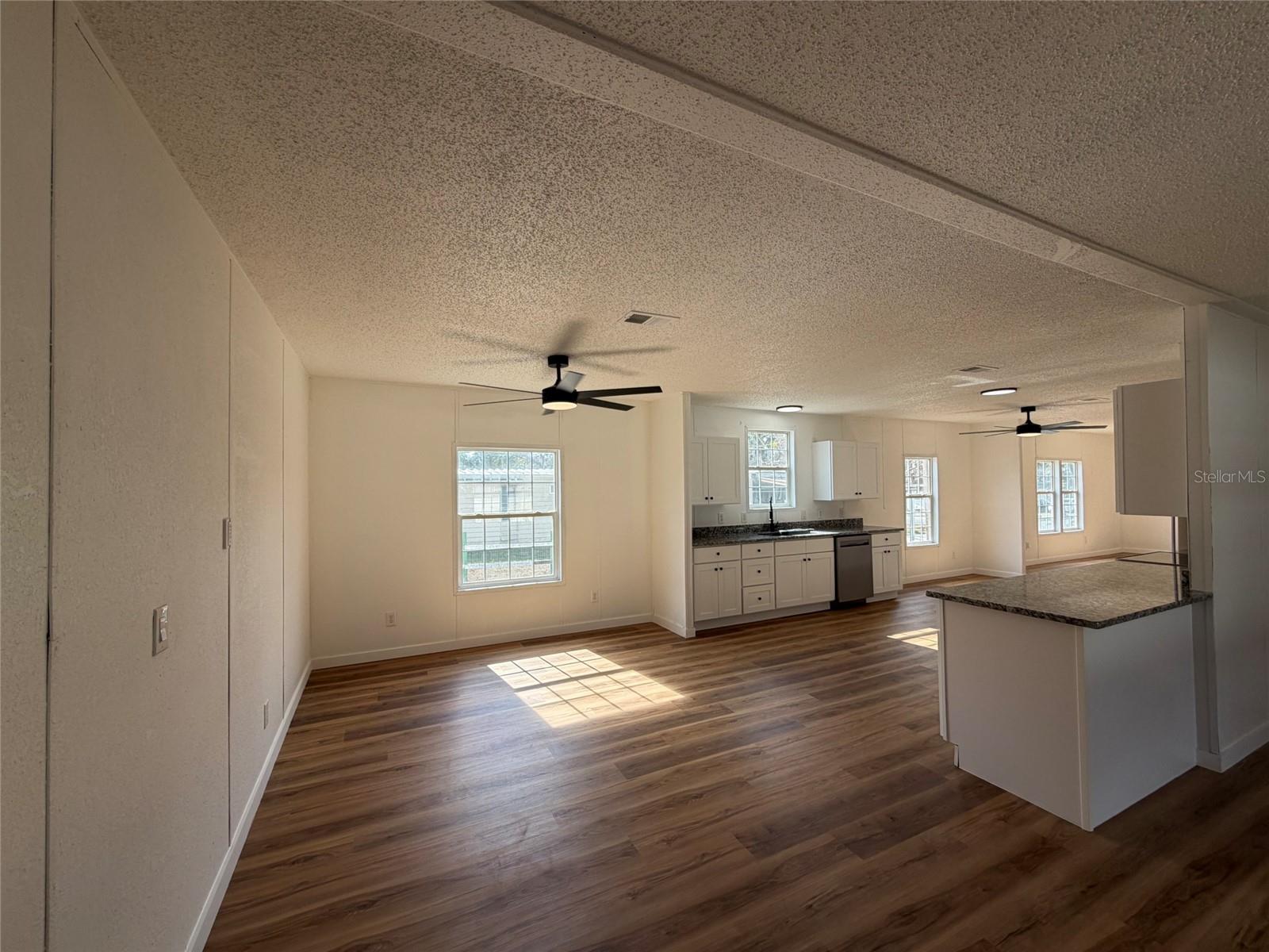 Image 8 of 22 For 28834 Hubbard Street