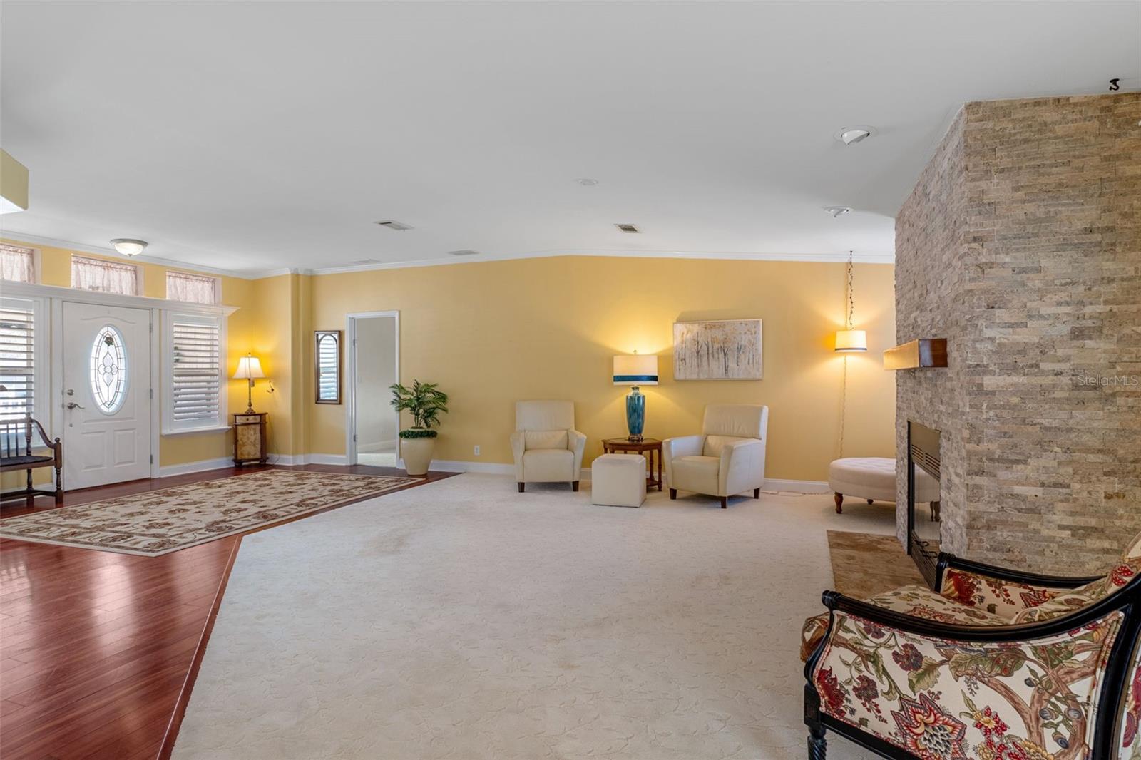 Image 12 of 53 For 102 Woody Court