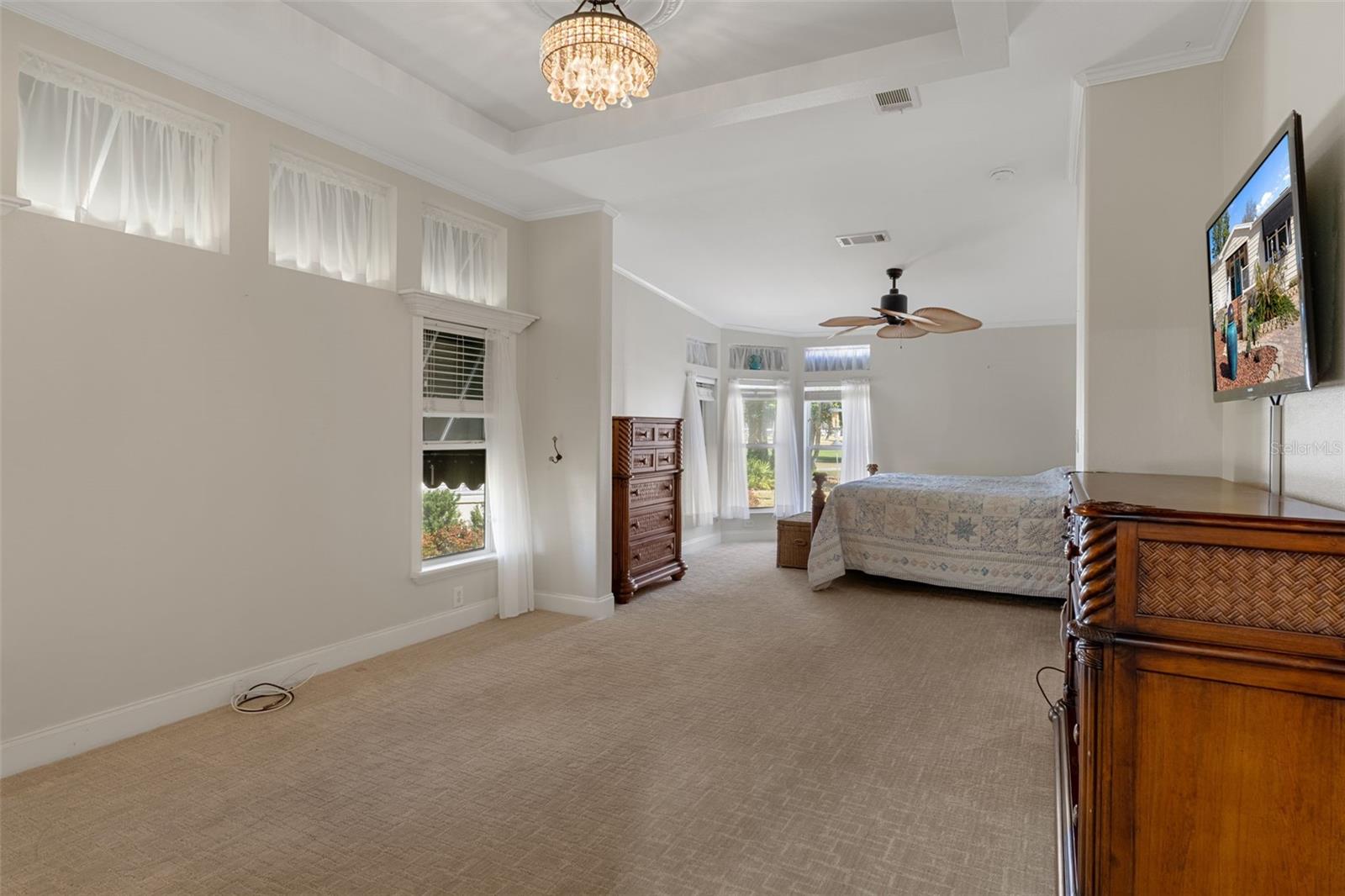 Image 24 of 53 For 102 Woody Court