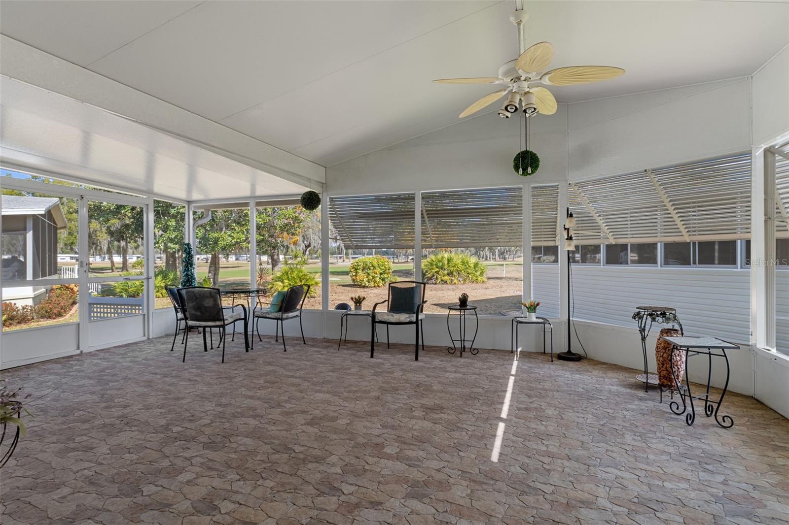 Image 43 of 53 For 102 Woody Court