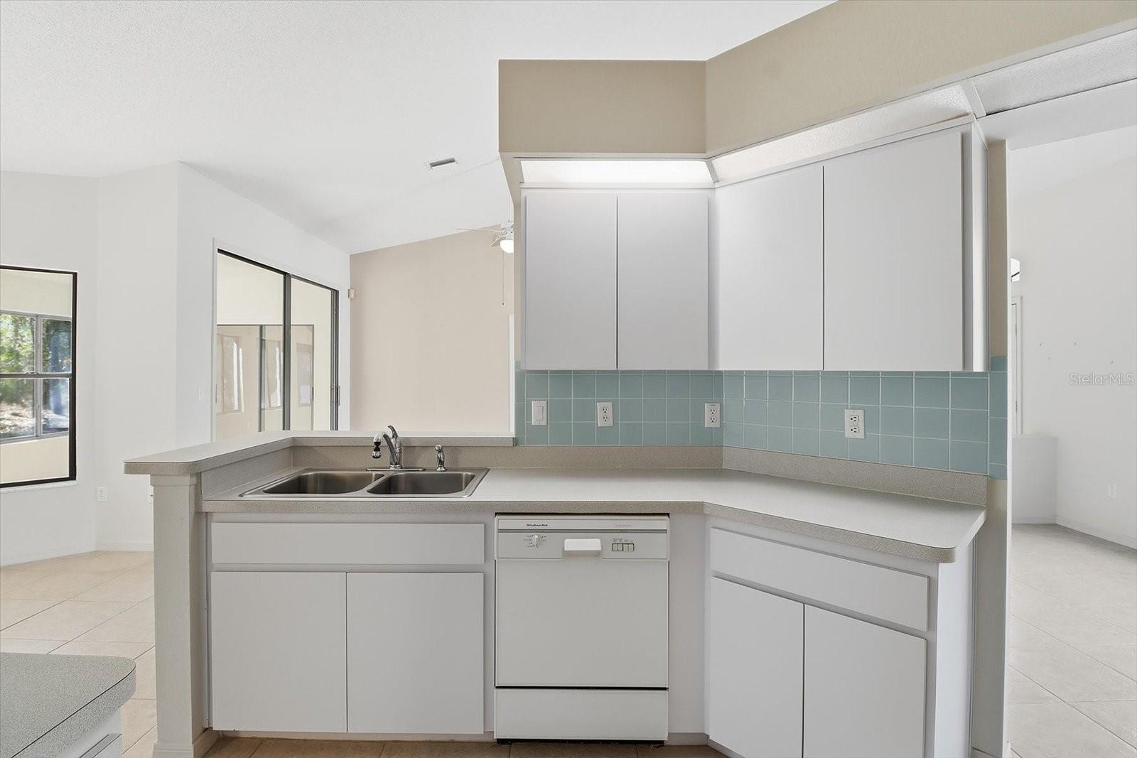 Image 19 of 48 For 1724 Mckinley Street