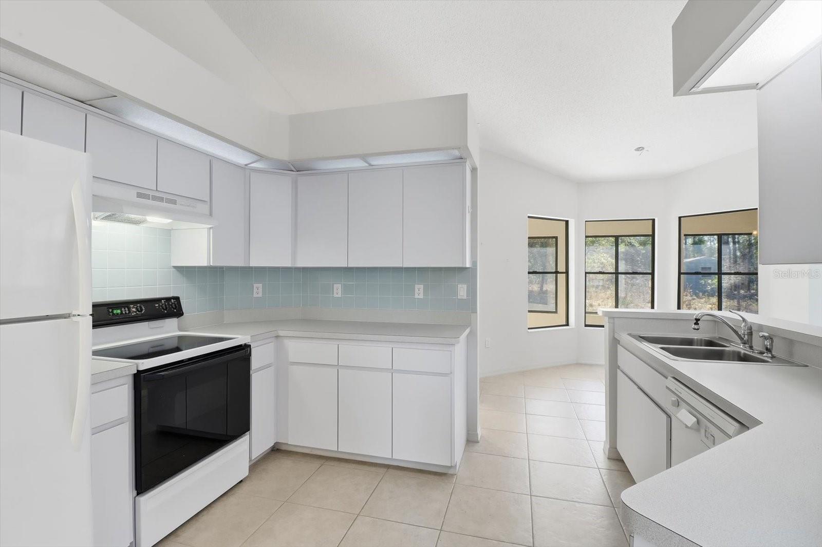 Image 3 of 48 For 1724 Mckinley Street