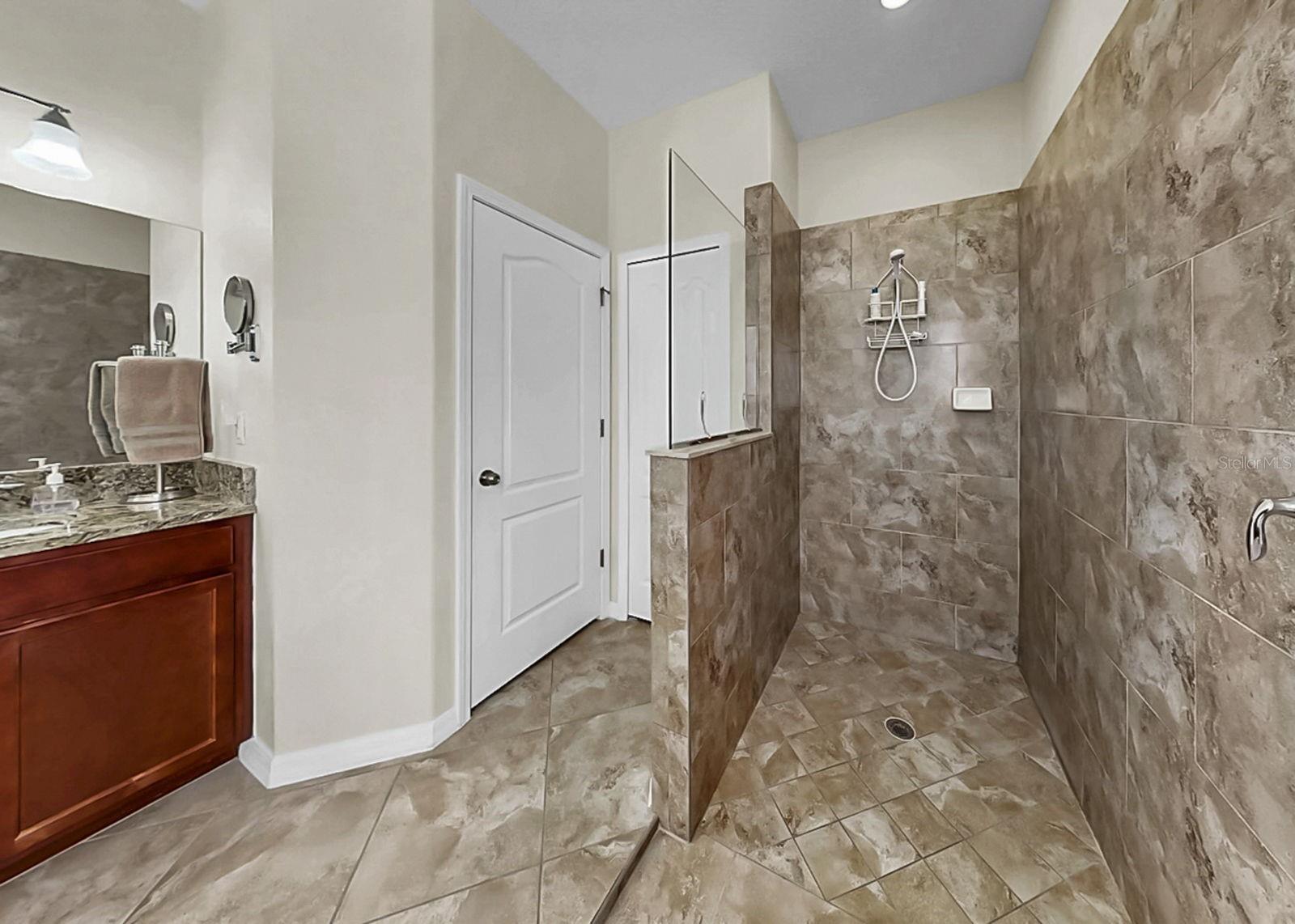 Image 23 of 40 For 2415 Cumberland Cliff Drive