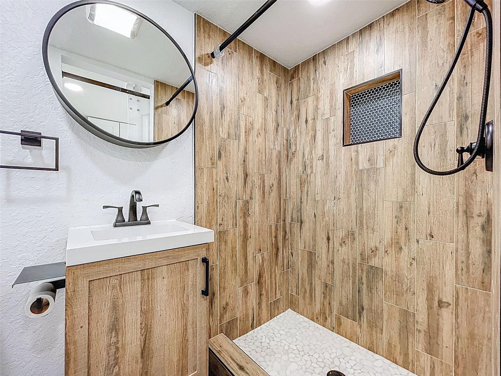 Image 10 of 14 For 1600 Pasadena Dr  A