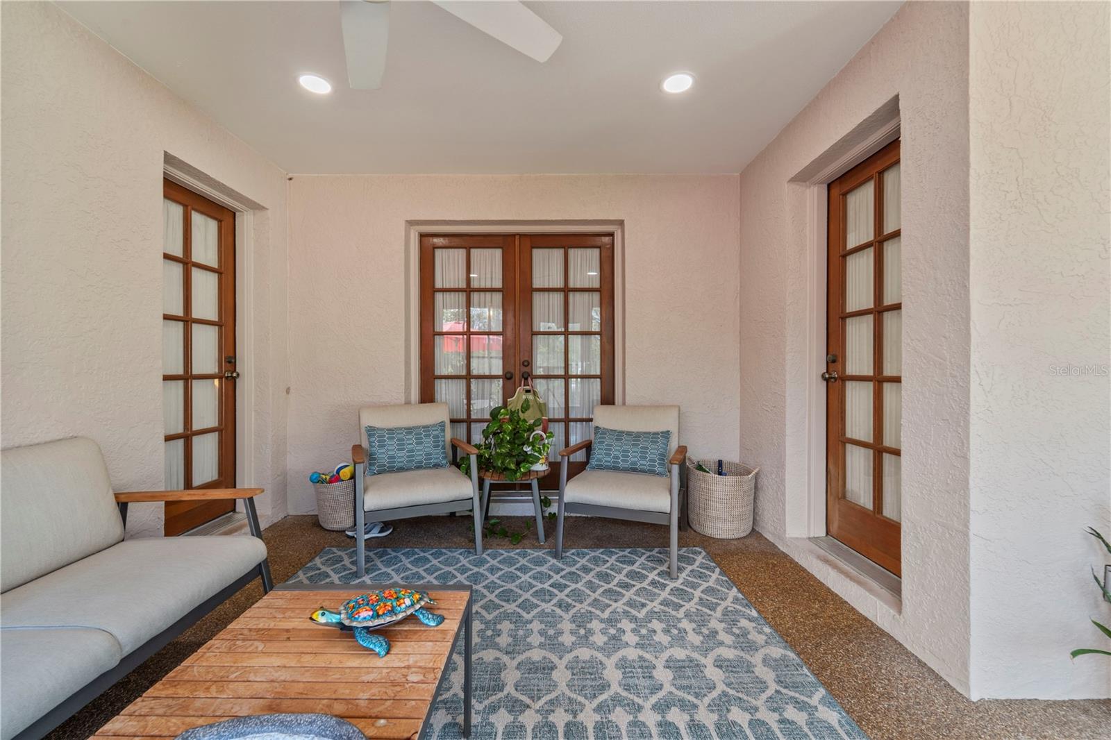 Image 32 of 44 For 1843 Juanita Court