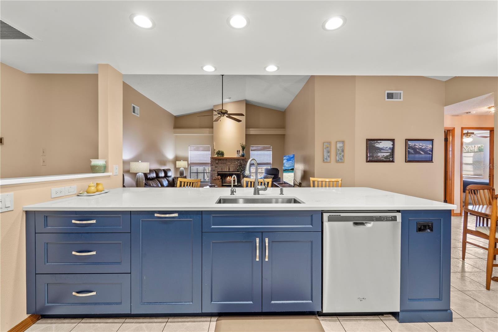 Image 9 of 44 For 1843 Juanita Court