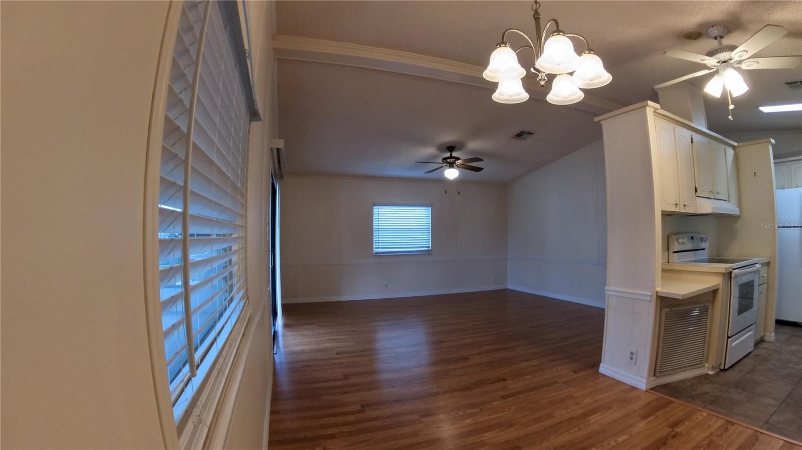 Image 4 of 22 For 2055 Floral Avenue 39