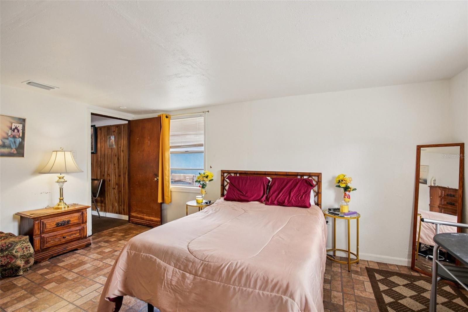 Image 11 of 26 For 3074 Melrose Avenue S