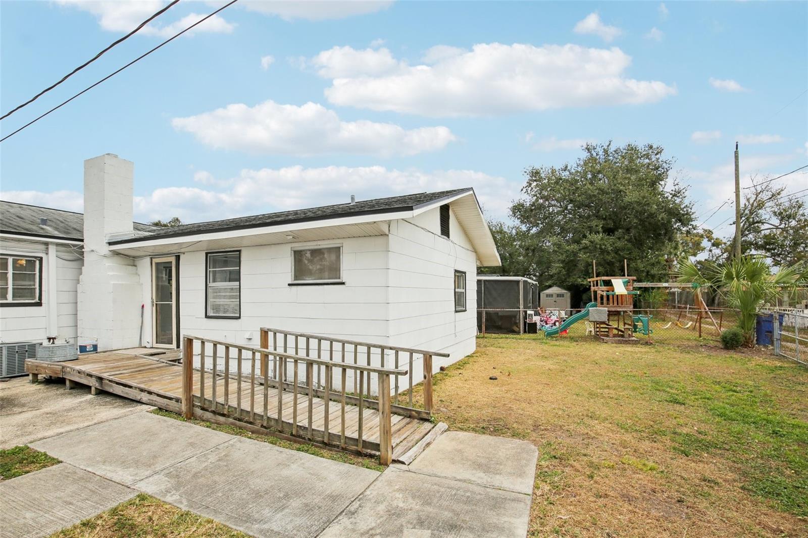 Image 20 of 26 For 3074 Melrose Avenue S