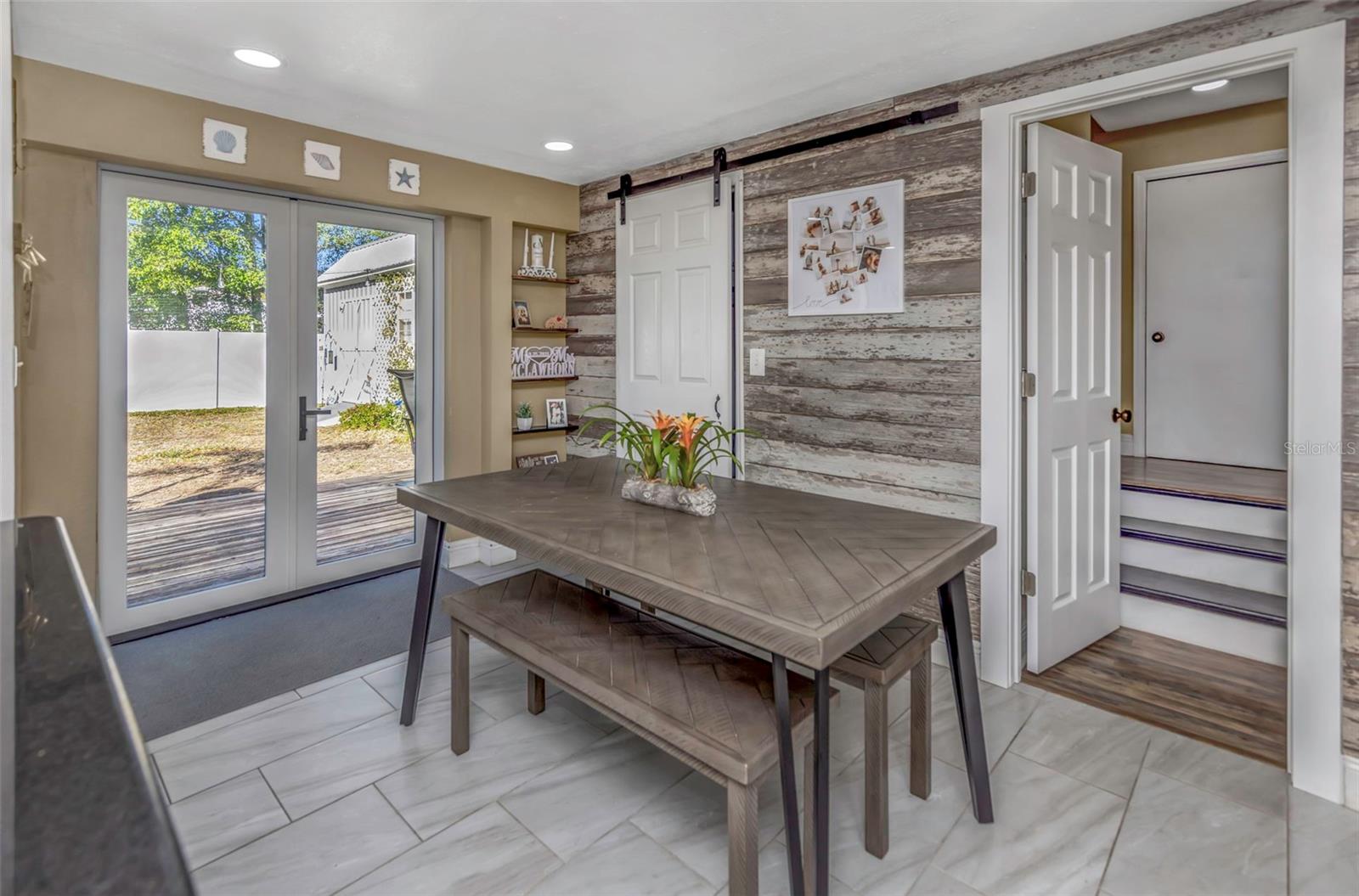 Image 19 of 48 For 1008 Greenleaf Way