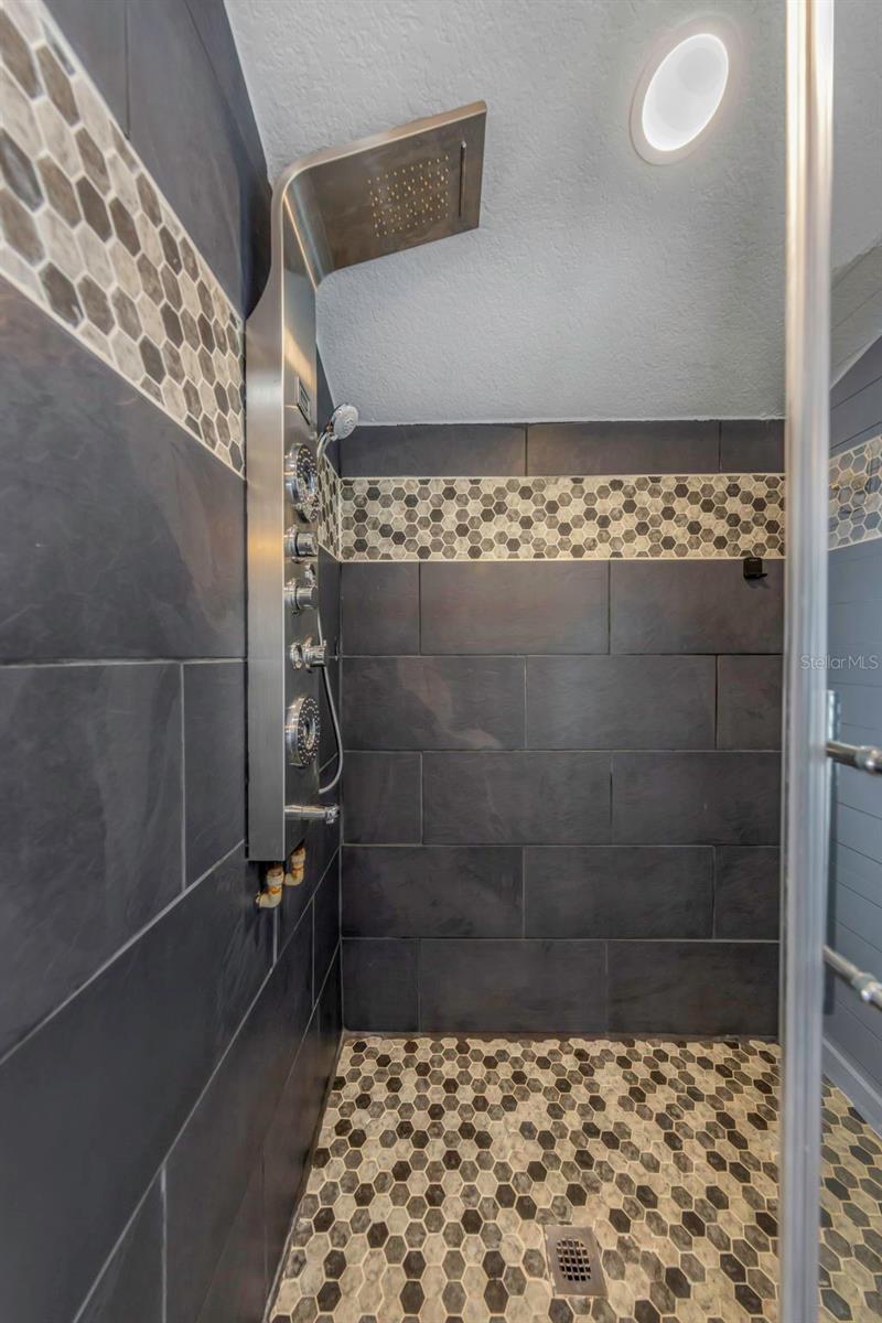 Image 25 of 48 For 1008 Greenleaf Way