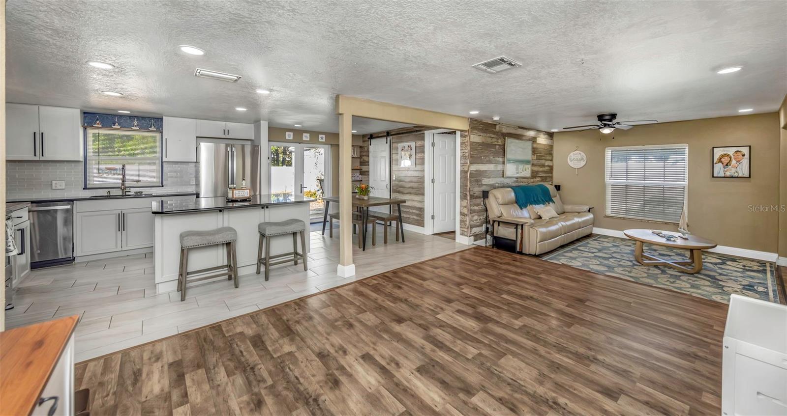 Image 3 of 48 For 1008 Greenleaf Way