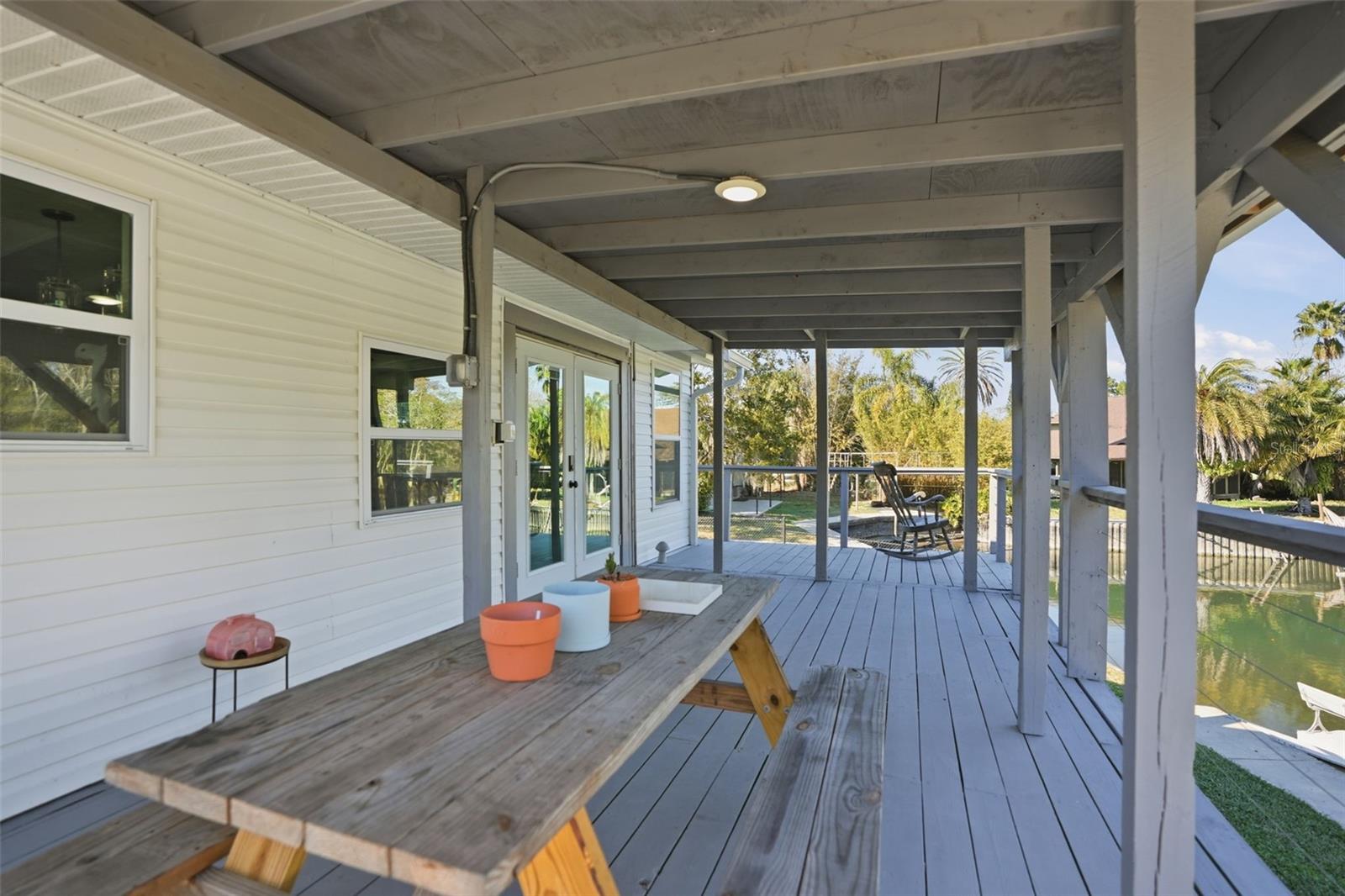 Listing photo id 15 for 7266 Tropical Drive