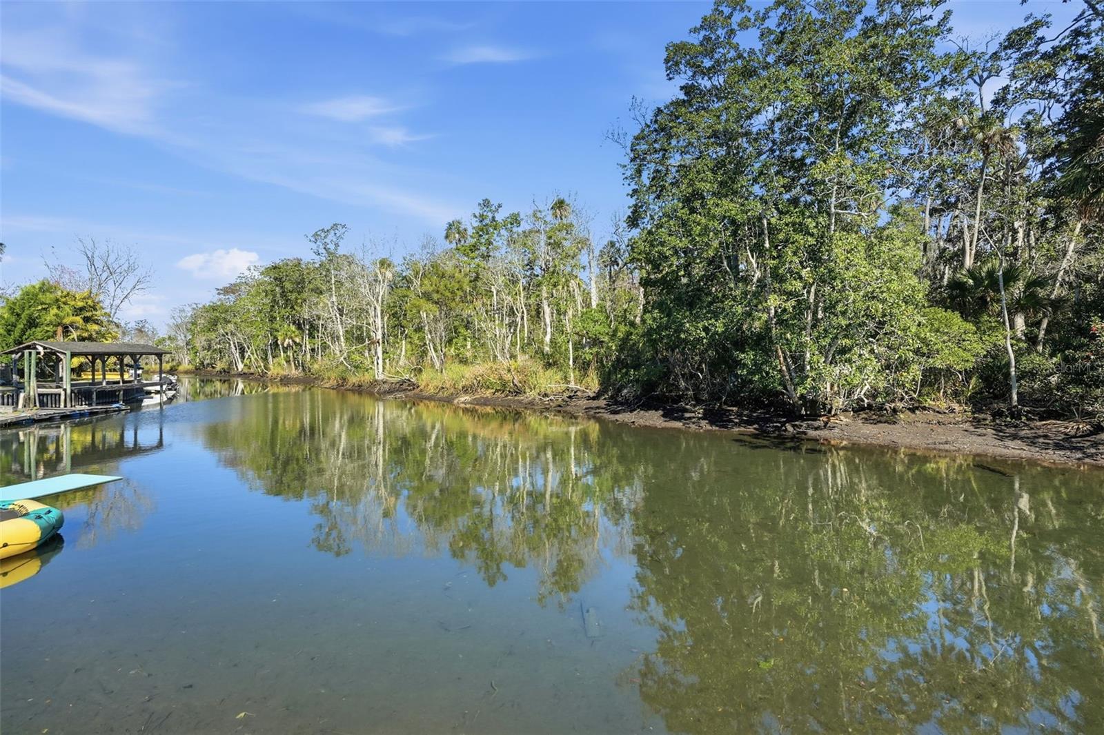 Listing photo id 17 for 7266 Tropical Drive