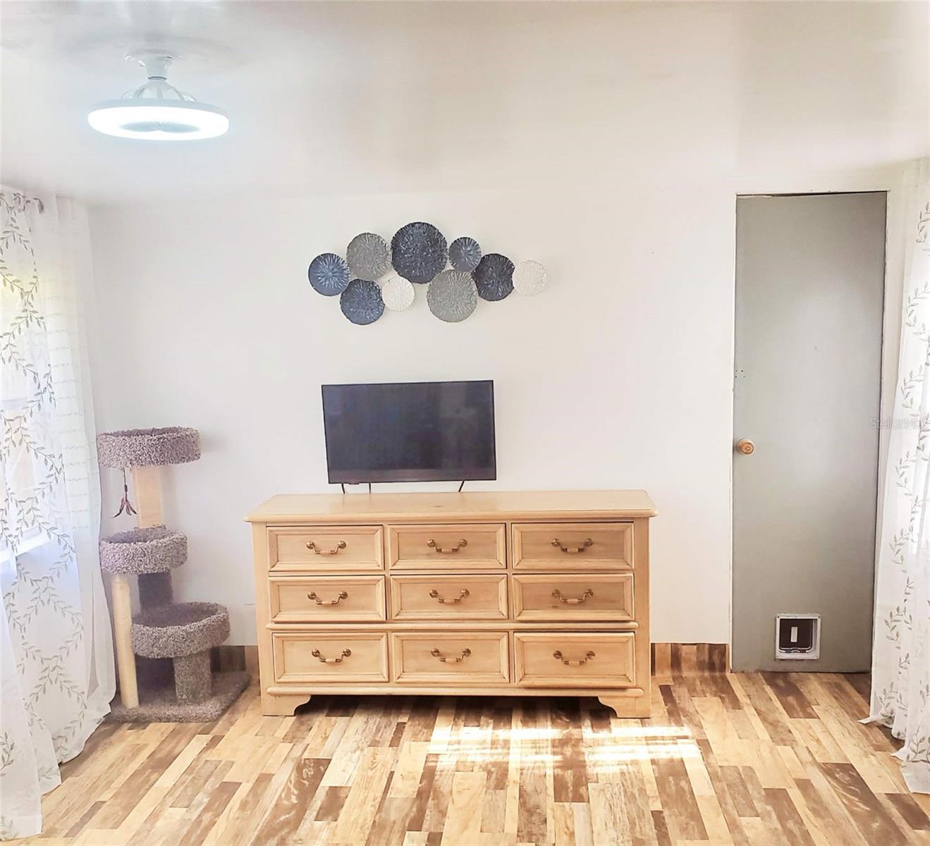 Image 16 of 72 For 24905 130th Street