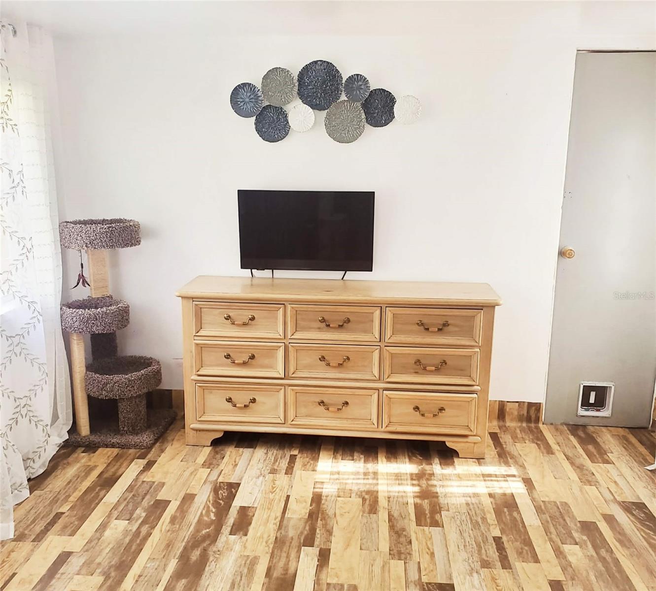 Image 17 of 72 For 24905 130th Street