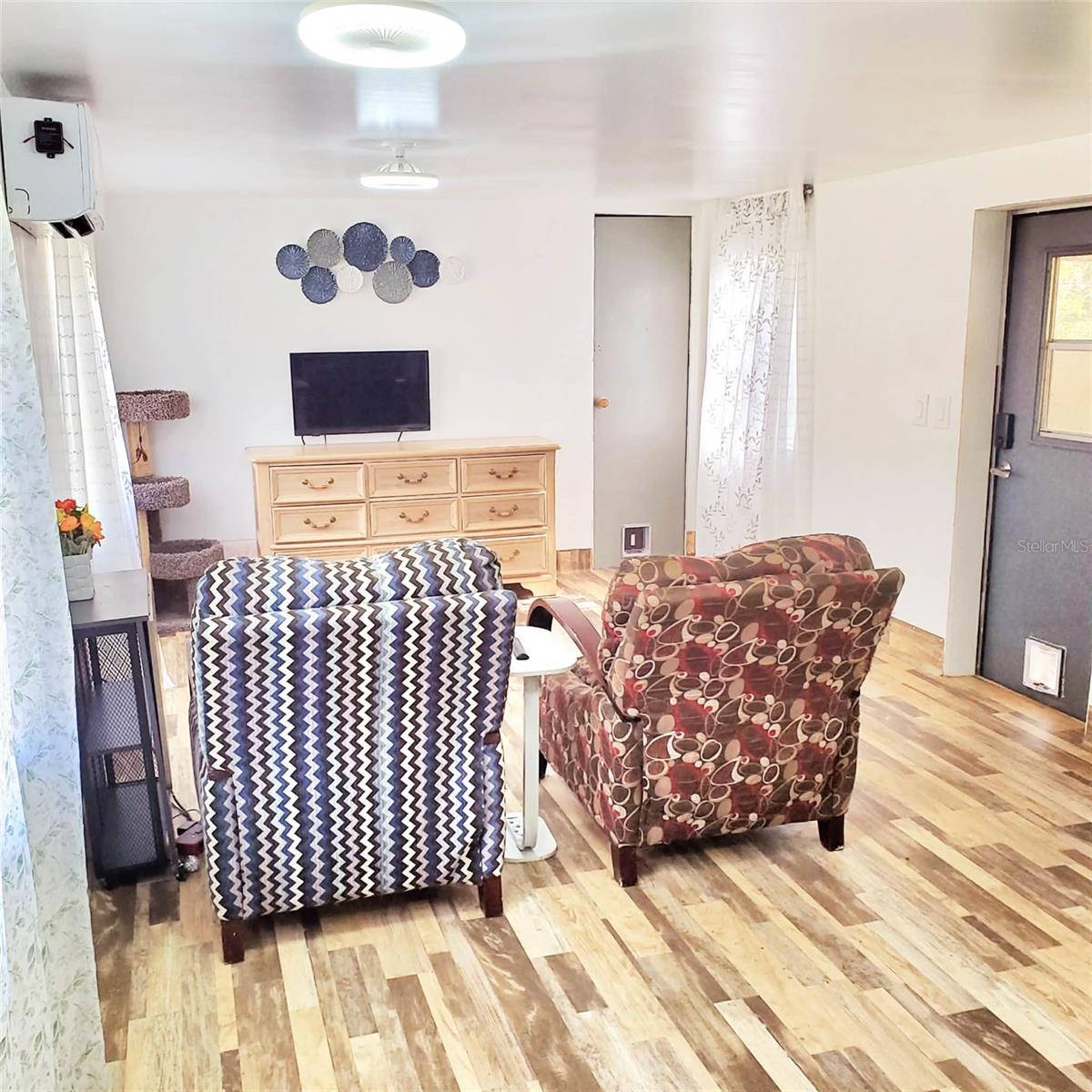 Image 9 of 72 For 24905 130th Street