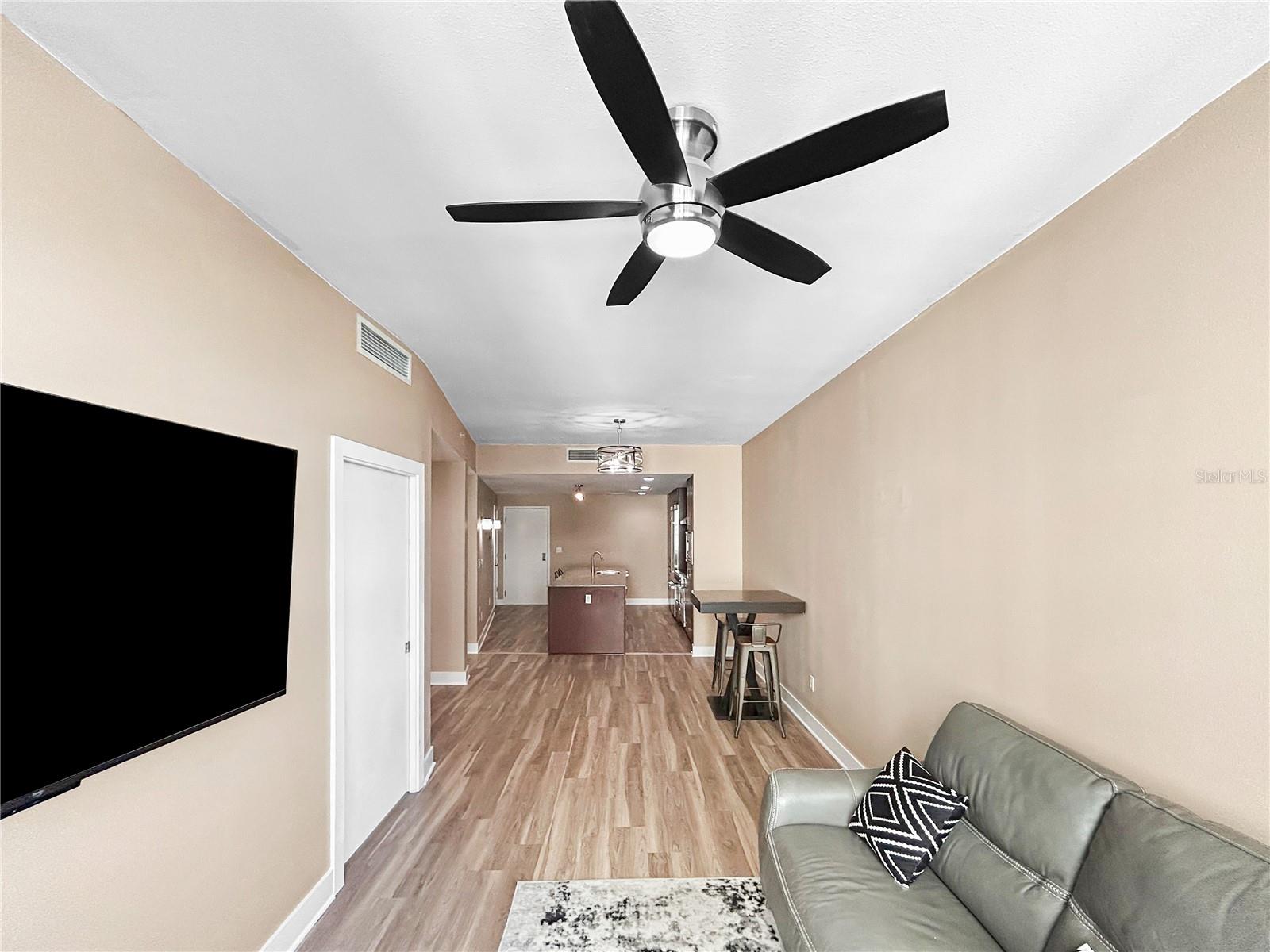 Image 10 of 29 For 1120 Kennedy Boulevard 1427