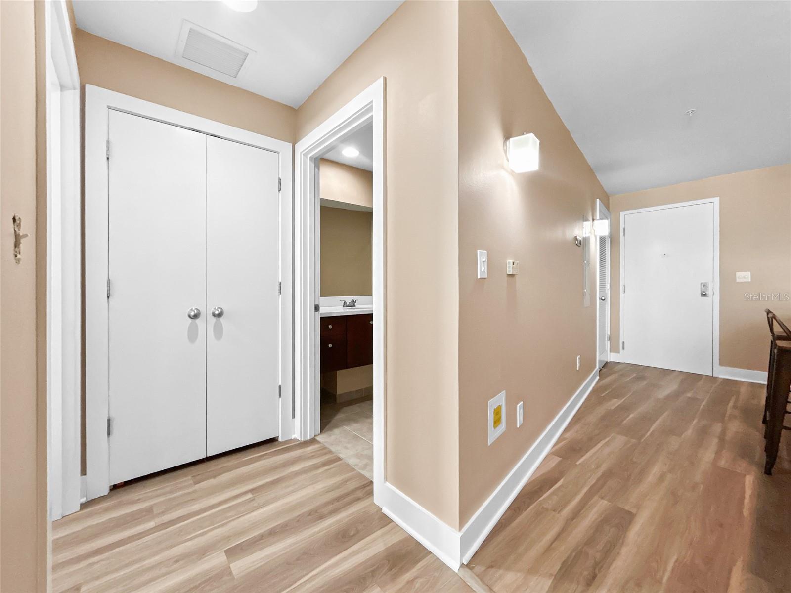 Image 15 of 29 For 1120 Kennedy Boulevard 1427