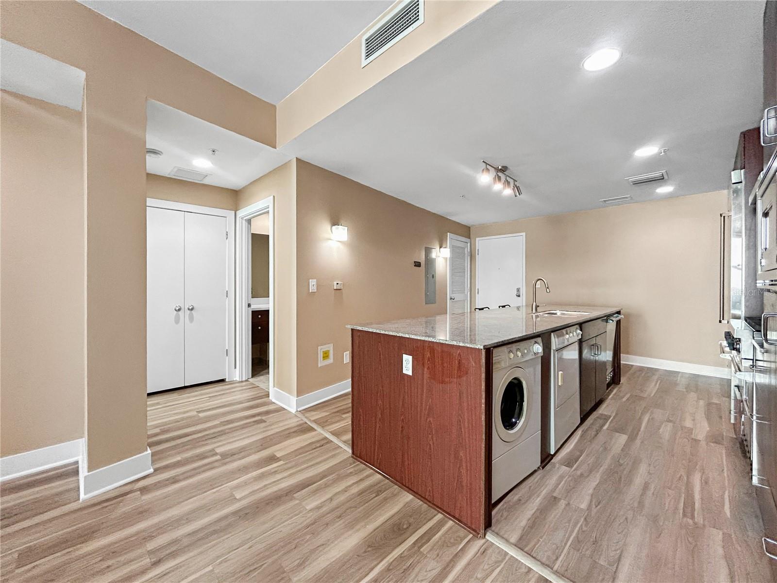 Image 4 of 29 For 1120 Kennedy Boulevard 1427