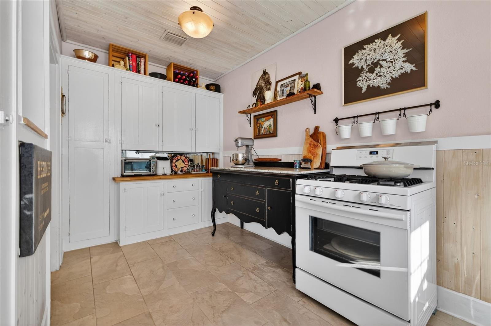 Image 11 of 30 For 748 32nd Avenue N