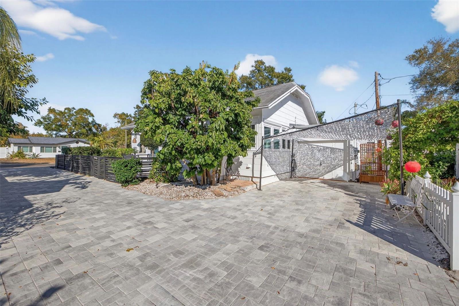 Image 23 of 30 For 748 32nd Avenue N