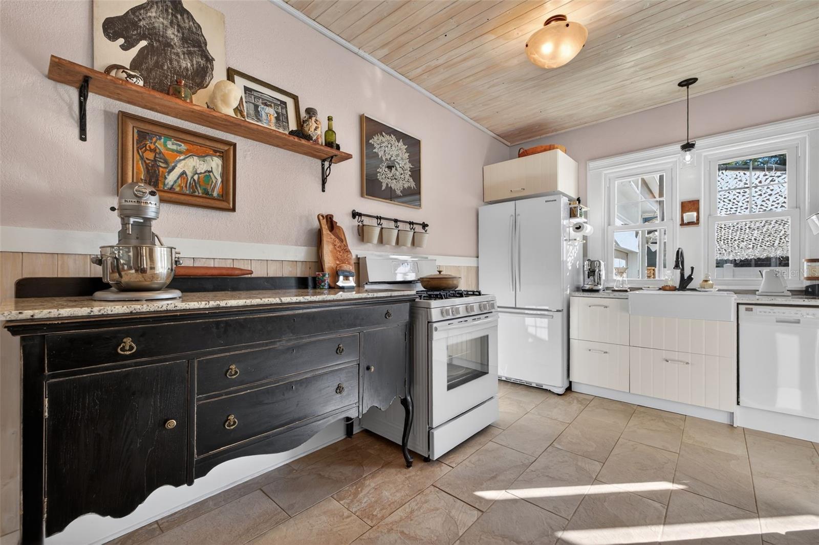 Image 8 of 30 For 748 32nd Avenue N