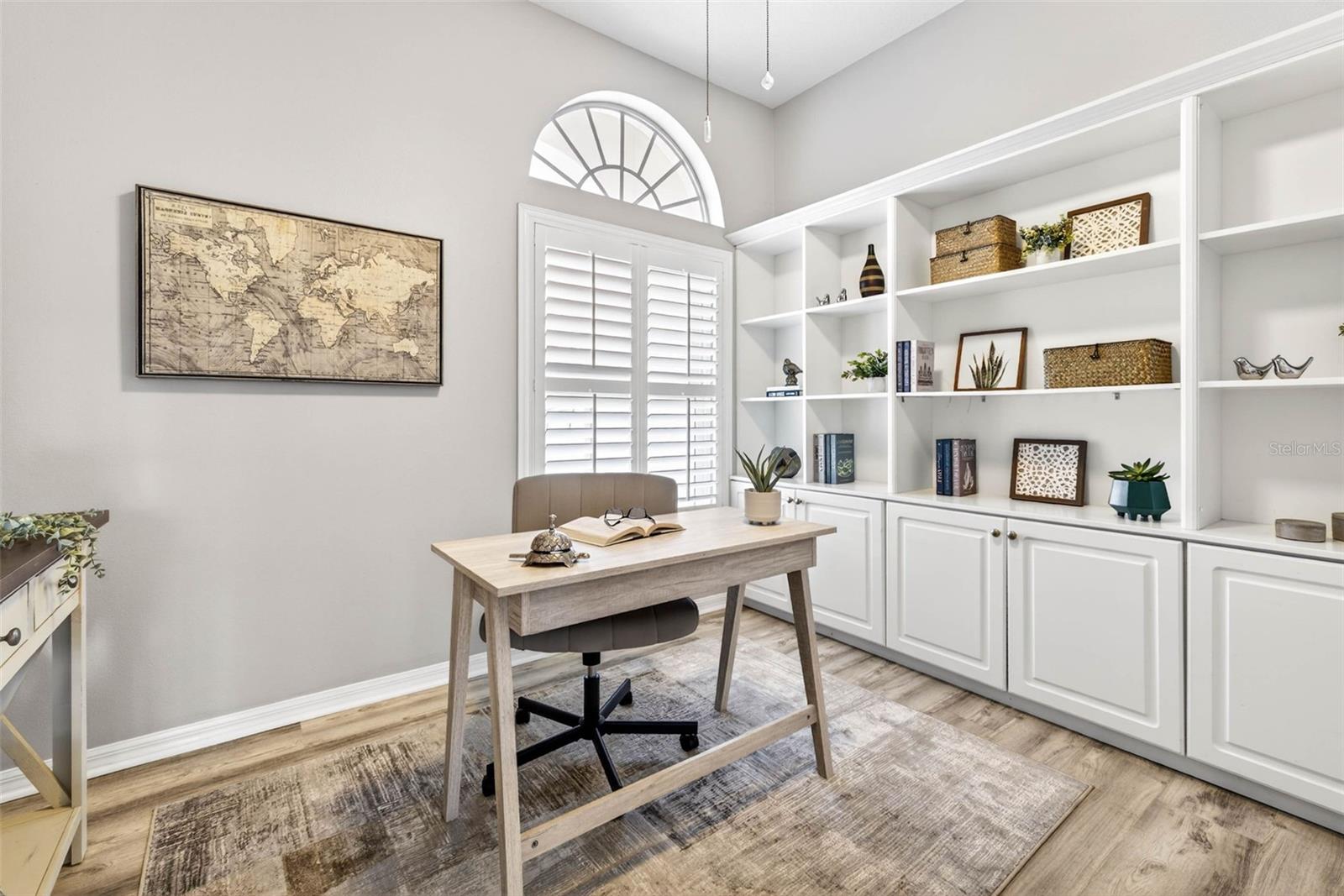 Image 13 of 64 For 9608 Woodbay Drive