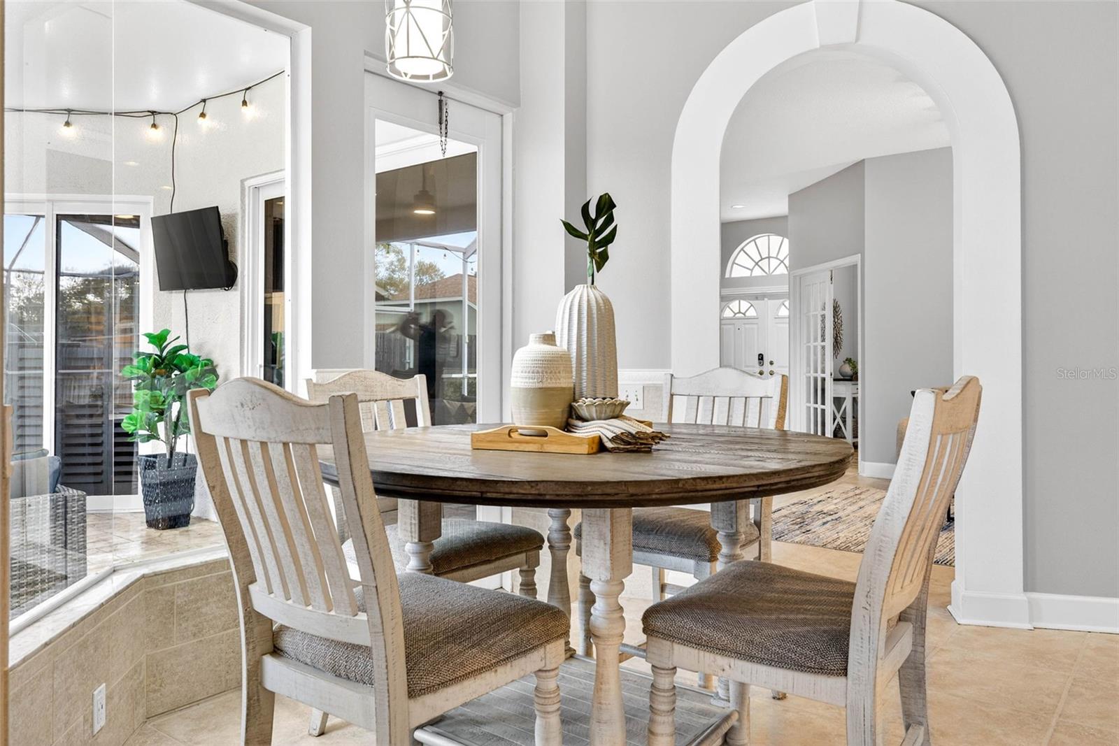 Image 16 of 64 For 9608 Woodbay Drive