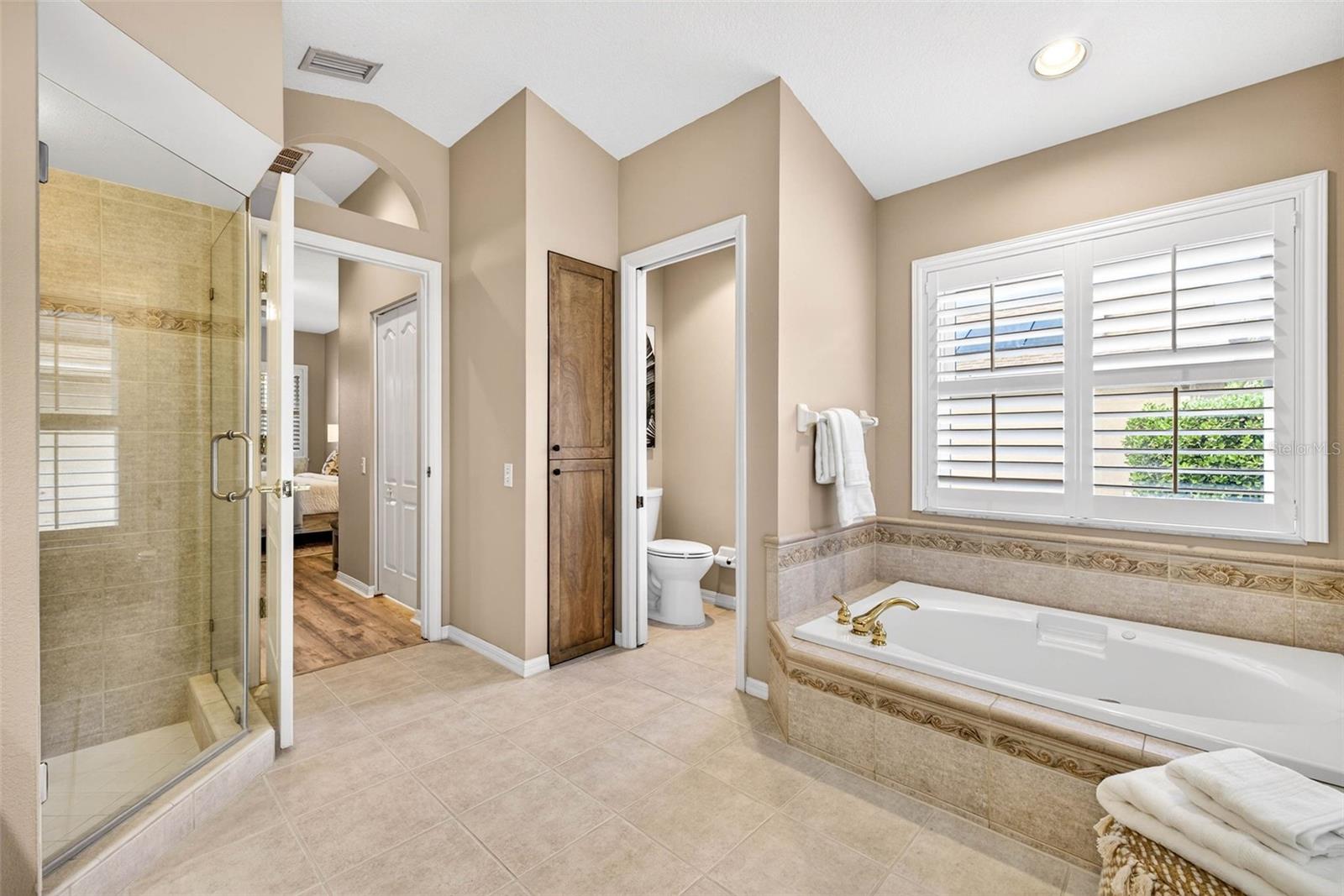 Image 32 of 64 For 9608 Woodbay Drive