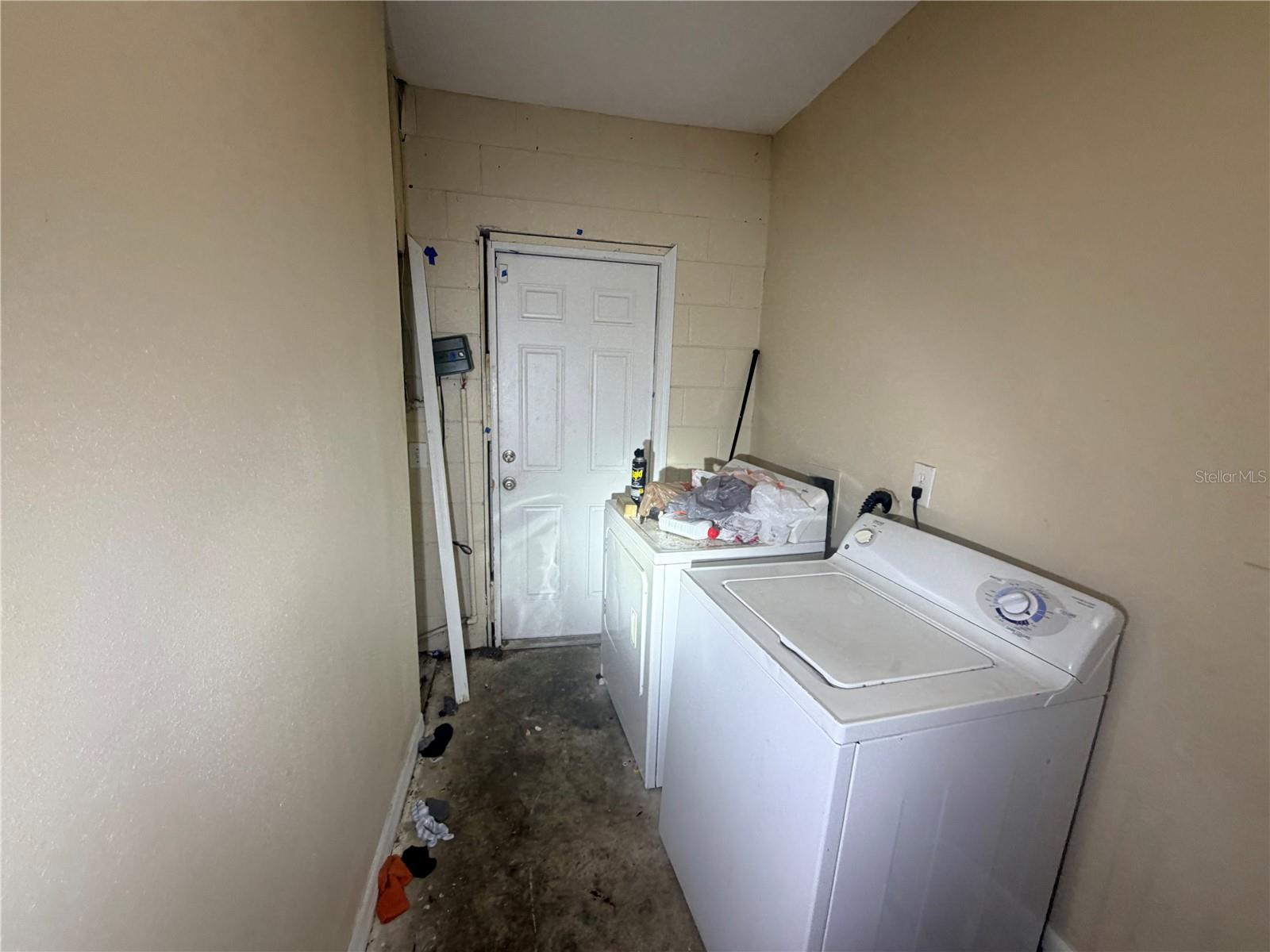 Image 20 of 33 For 7413 Navel Tree Court