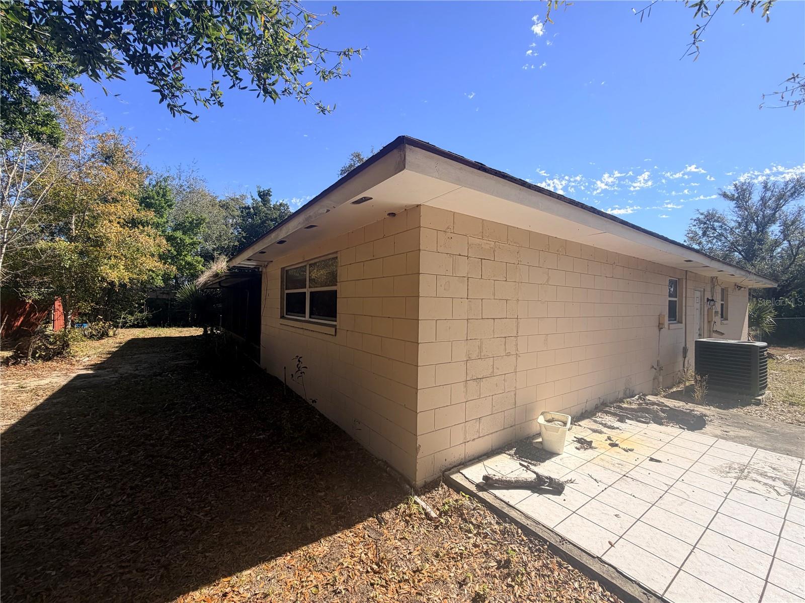 Image 5 of 33 For 7413 Navel Tree Court