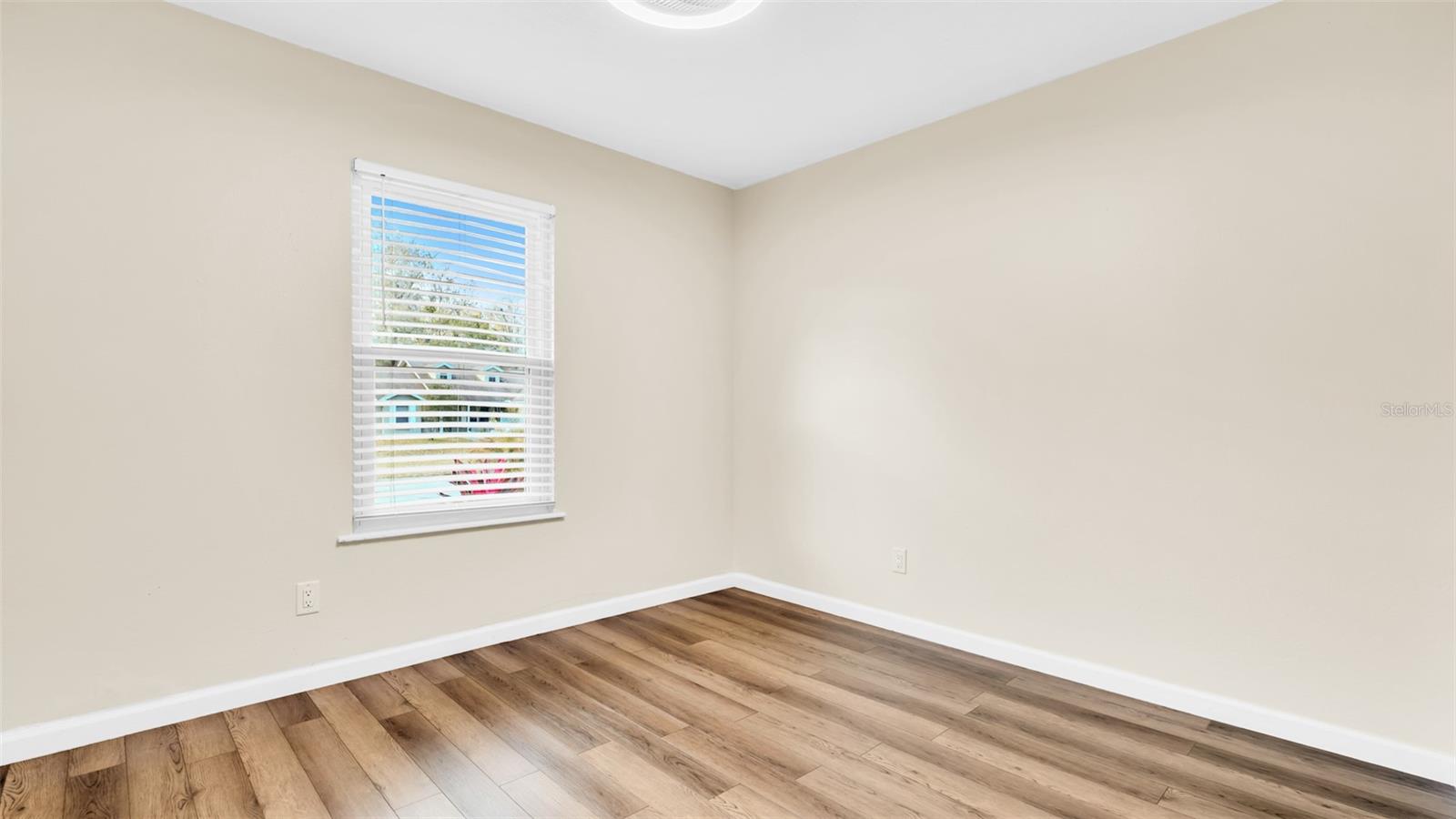 Image 22 of 32 For 805 Darby Lane