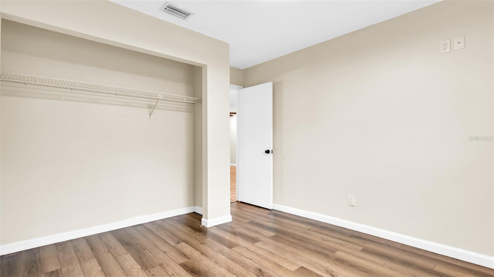 Image 23 of 32 For 805 Darby Lane